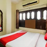 Hotel O Anupam