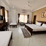 Revaas Lake View Boutique Stay