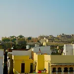 Shri Daulat Villas