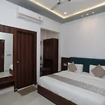 Rajmoti Hotel & Restro