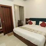 Rajmoti Hotel & Restro