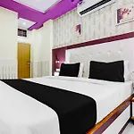 Collection O Hotel Sandal Inn