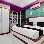 Collection O Hotel Sandal Inn