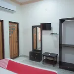 Oyo 11743 Hotel Shree Krishna