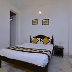 Oyo 1159 Hotel Chandra Prakash