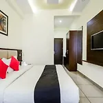 Capital O 35703 Hotel Sarovar Grand