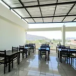 Capital O 35703 Hotel Sarovar Grand