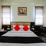 Capital O 35703 Hotel Sarovar Grand