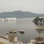 Shri Udai Palace Guest