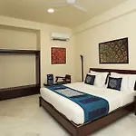 Oyo 9366 Hotel Shambhu Villas