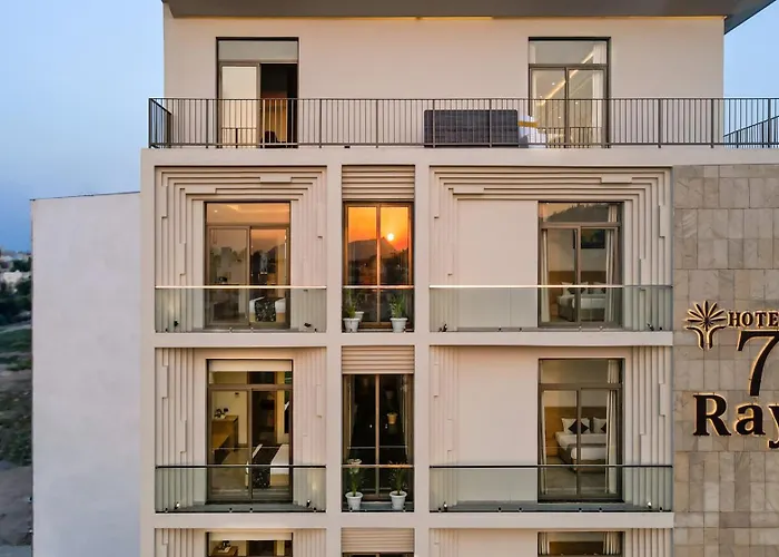 7 Rays Hotel