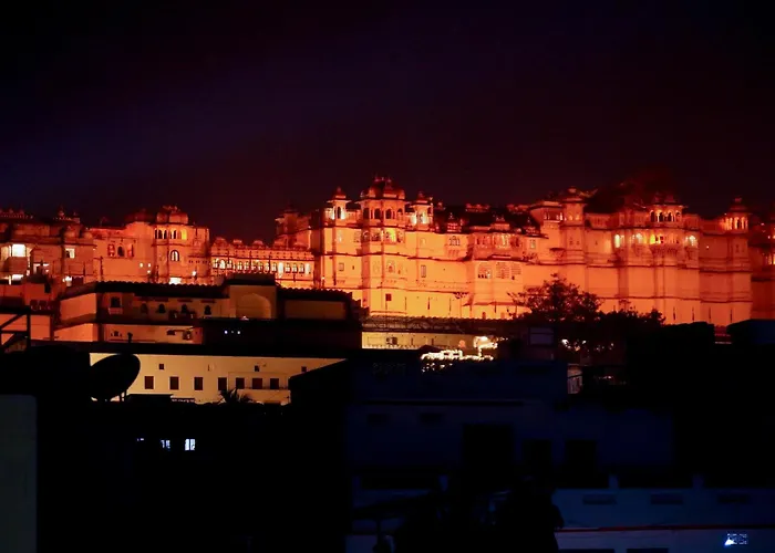 Shri Daulat Villas