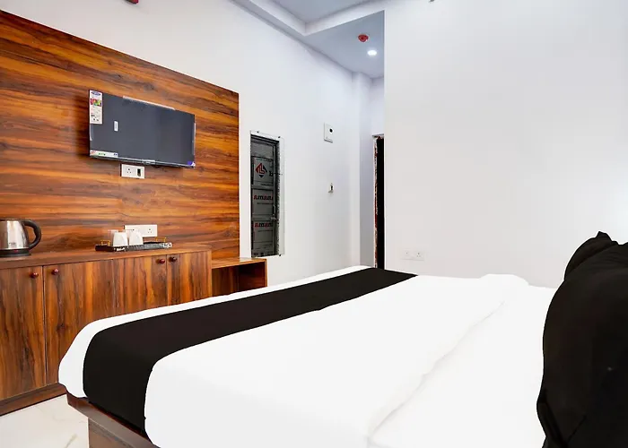 Hotel O Raj Gharana
