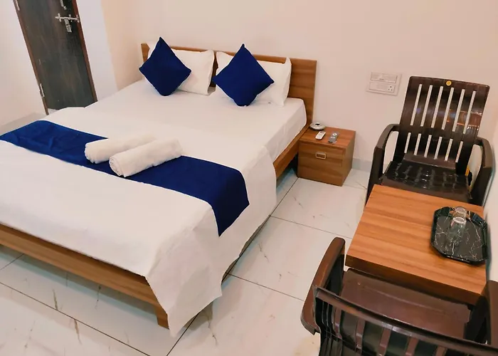 Hotel Bhavya Palace
