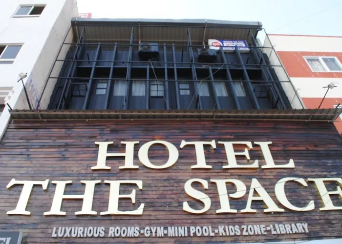 Hotel The Space