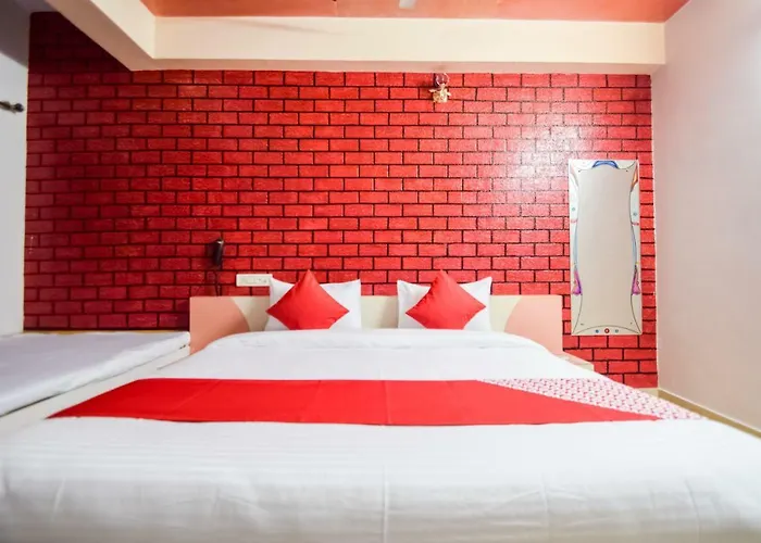 Hotel Palak Palace