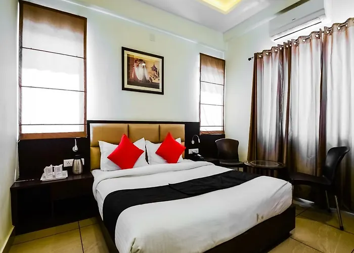 Capital O 35703 Hotel Sarovar Grand