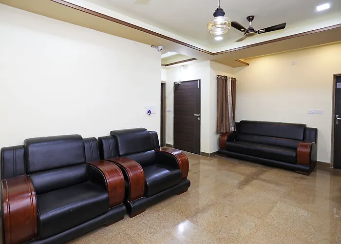 Oyo 9428 Hill View Room Goverdhan Vilas
