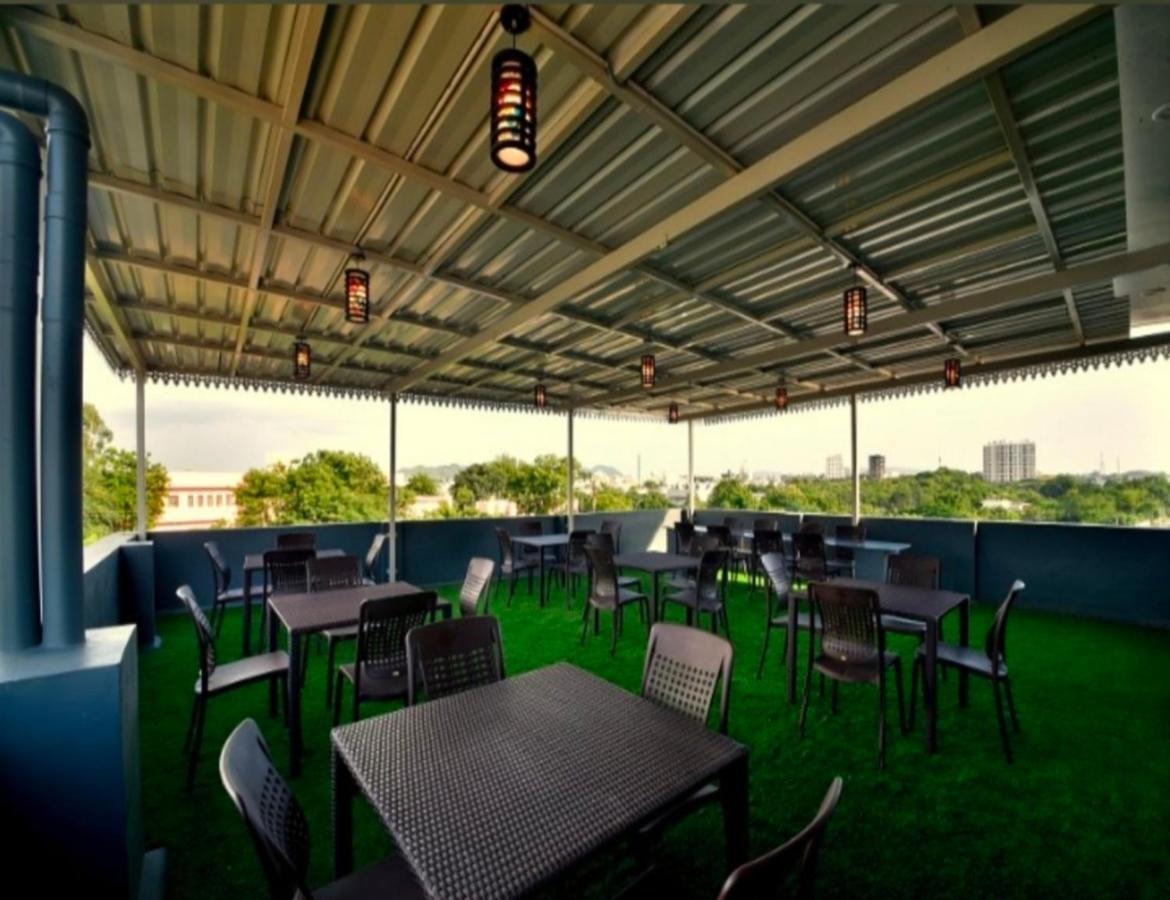 Hotel Swarna Vilas