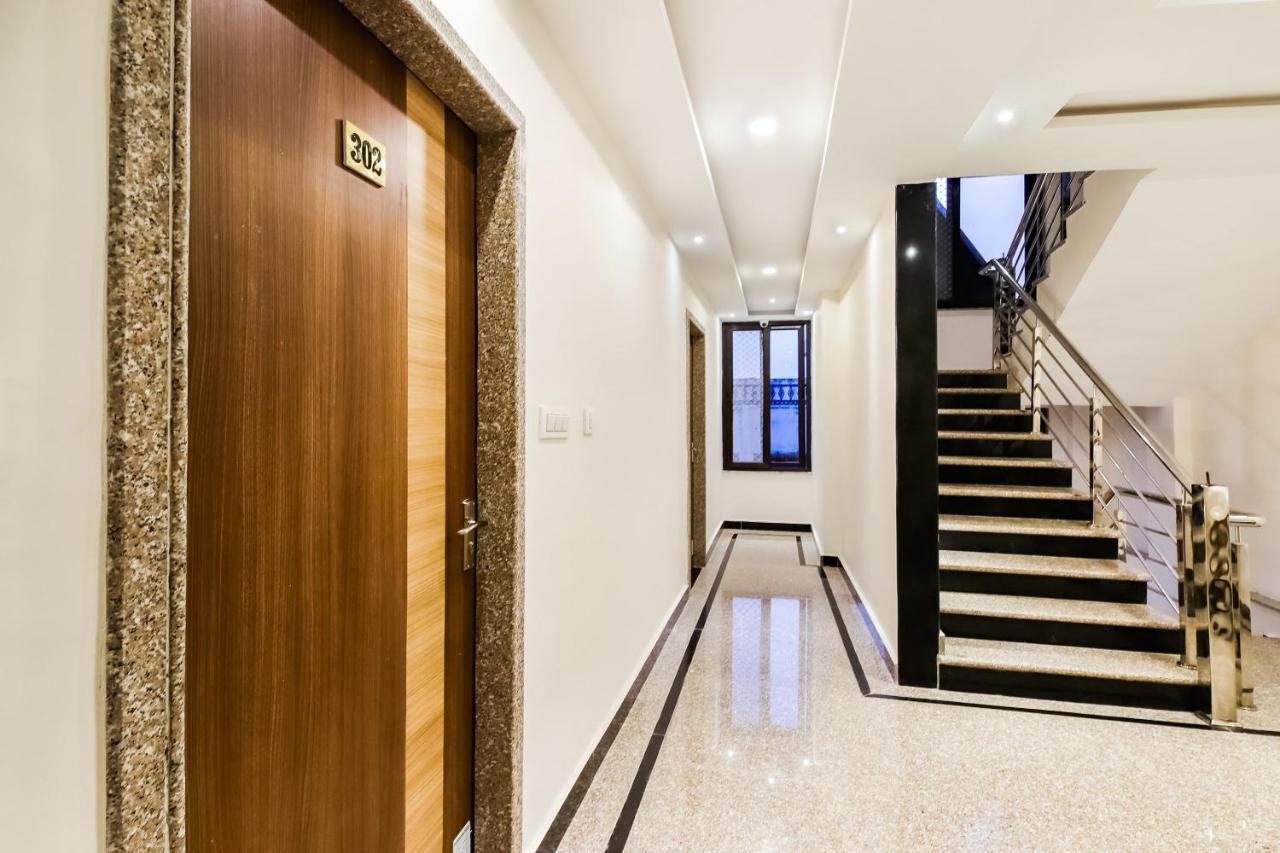 Oyo 60873 Krishna Royal Residency