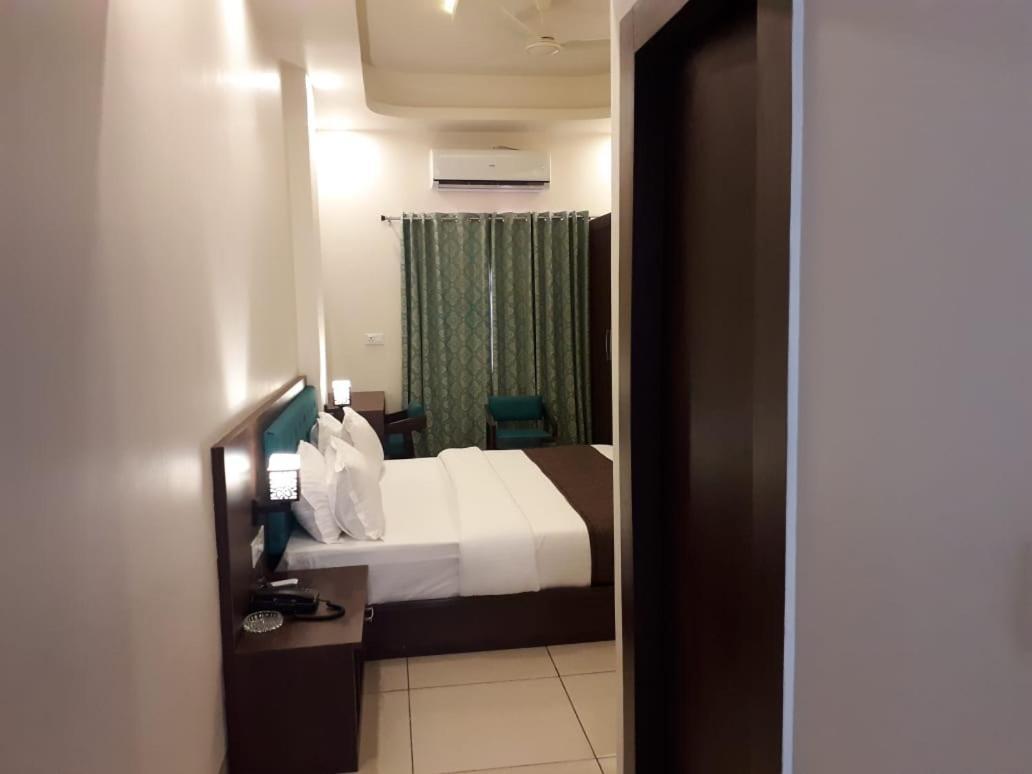 Hotel Paradise Udaipur