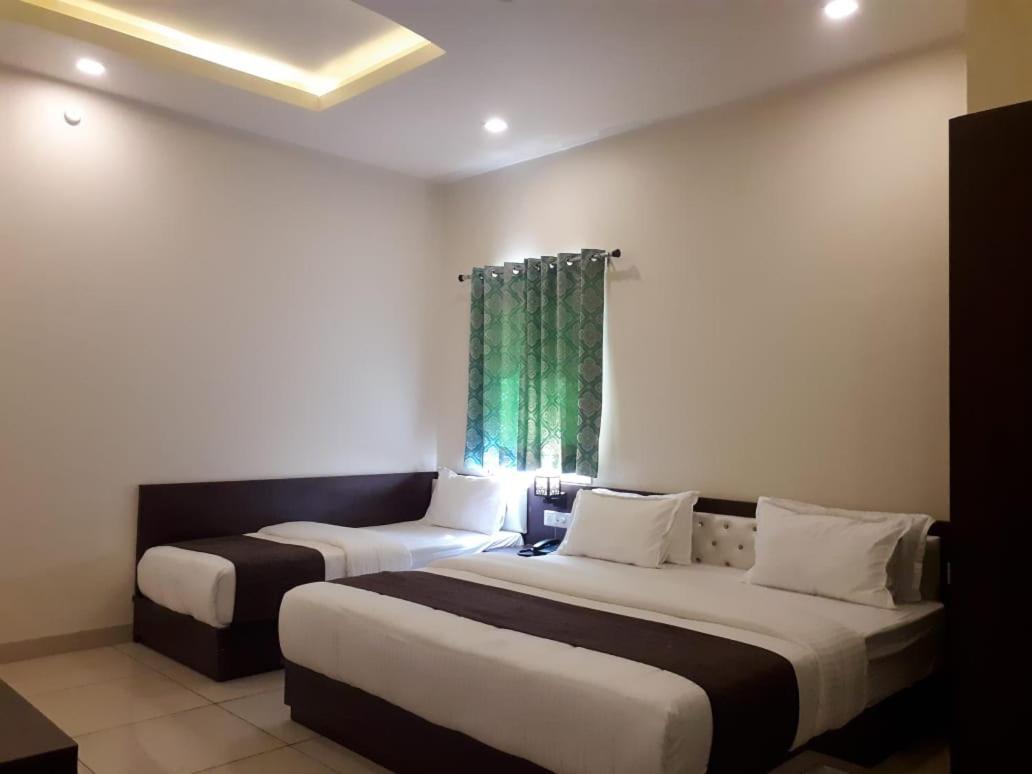Paradise Hotel 3*