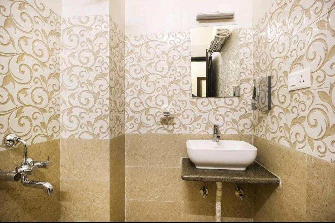 Paradise Hotel 3*