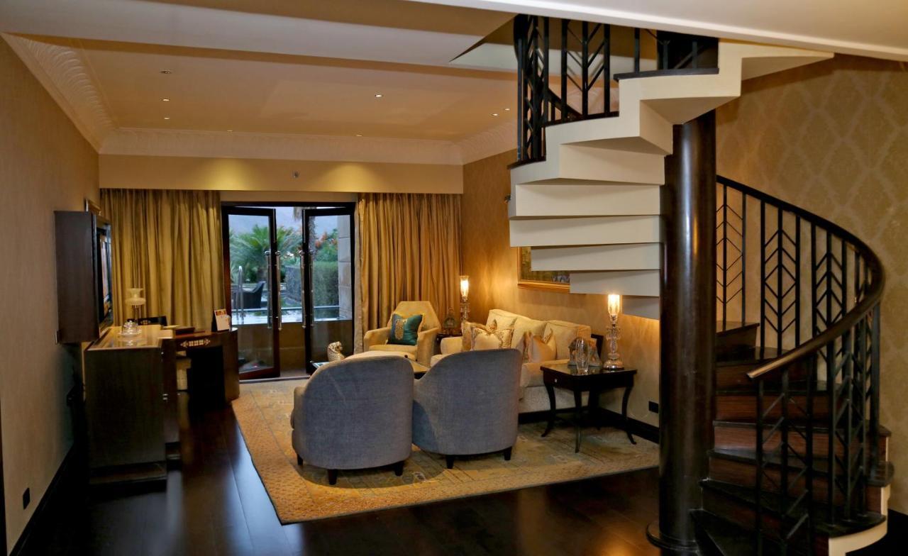 The Leela Palace 5*