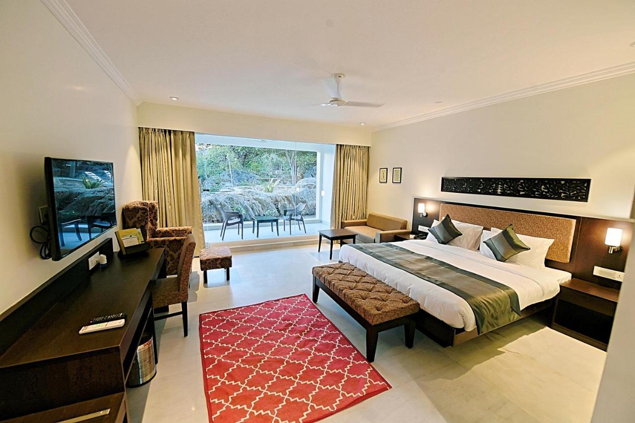 Tatsaraasa & Spa, 5*