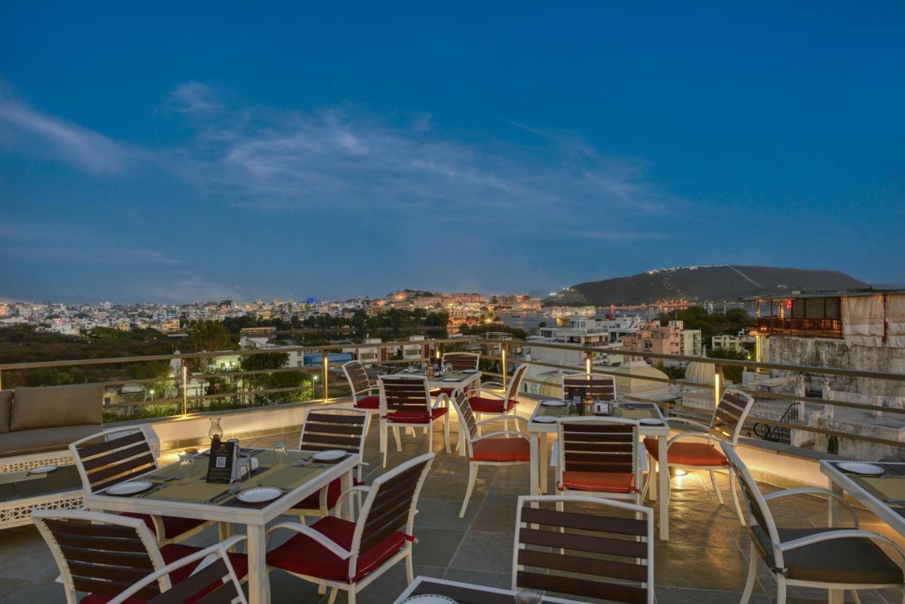 Hotel Shahpura Dev Panache 3*