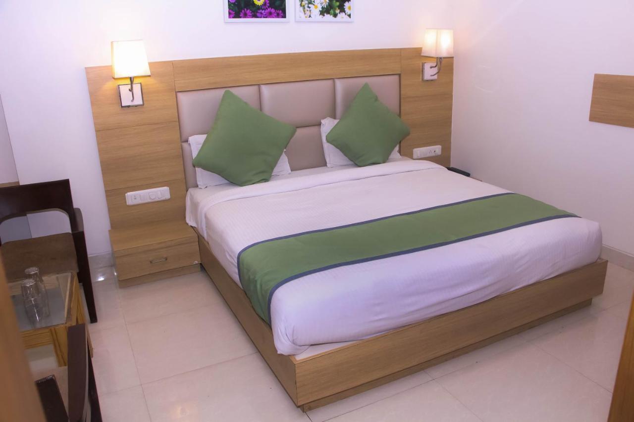 Hotel Blu Orchid Udaipur Hotel Udaipur
