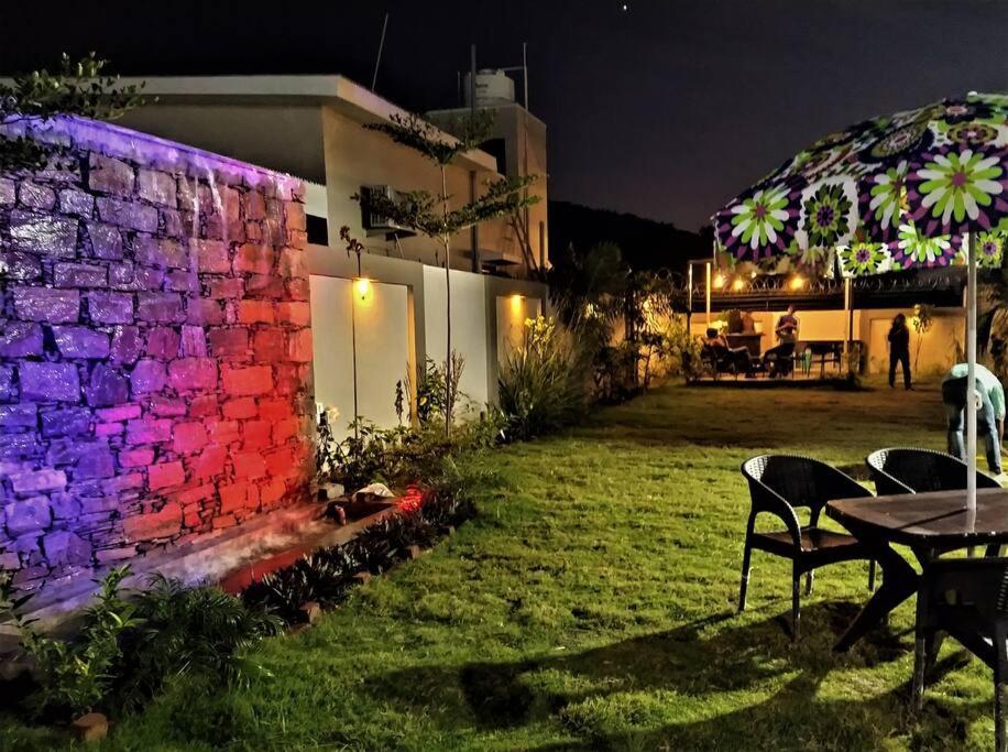Villa Nine Hill - 2bhk Private With Pool *