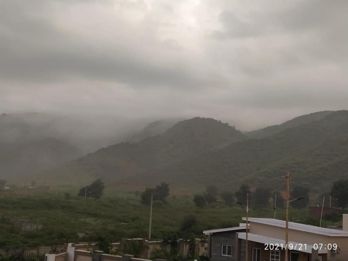 Nine Hill - 2bhk Private With Pool