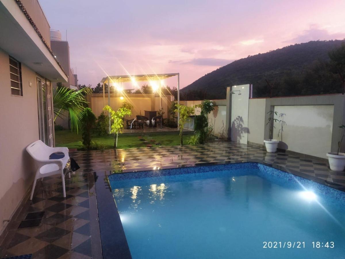 Nine Hill - 2bhk Private With Pool * Udaipur