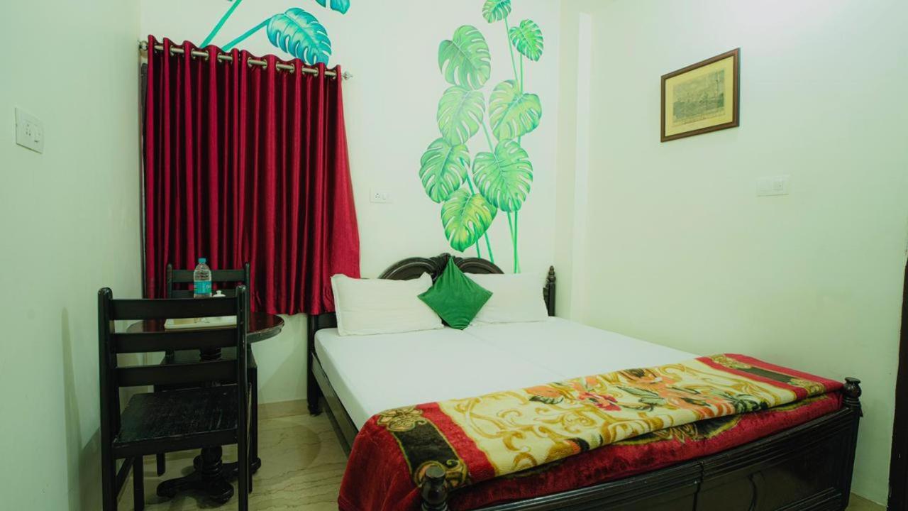 Hotel Lake Paradise Udaipur
