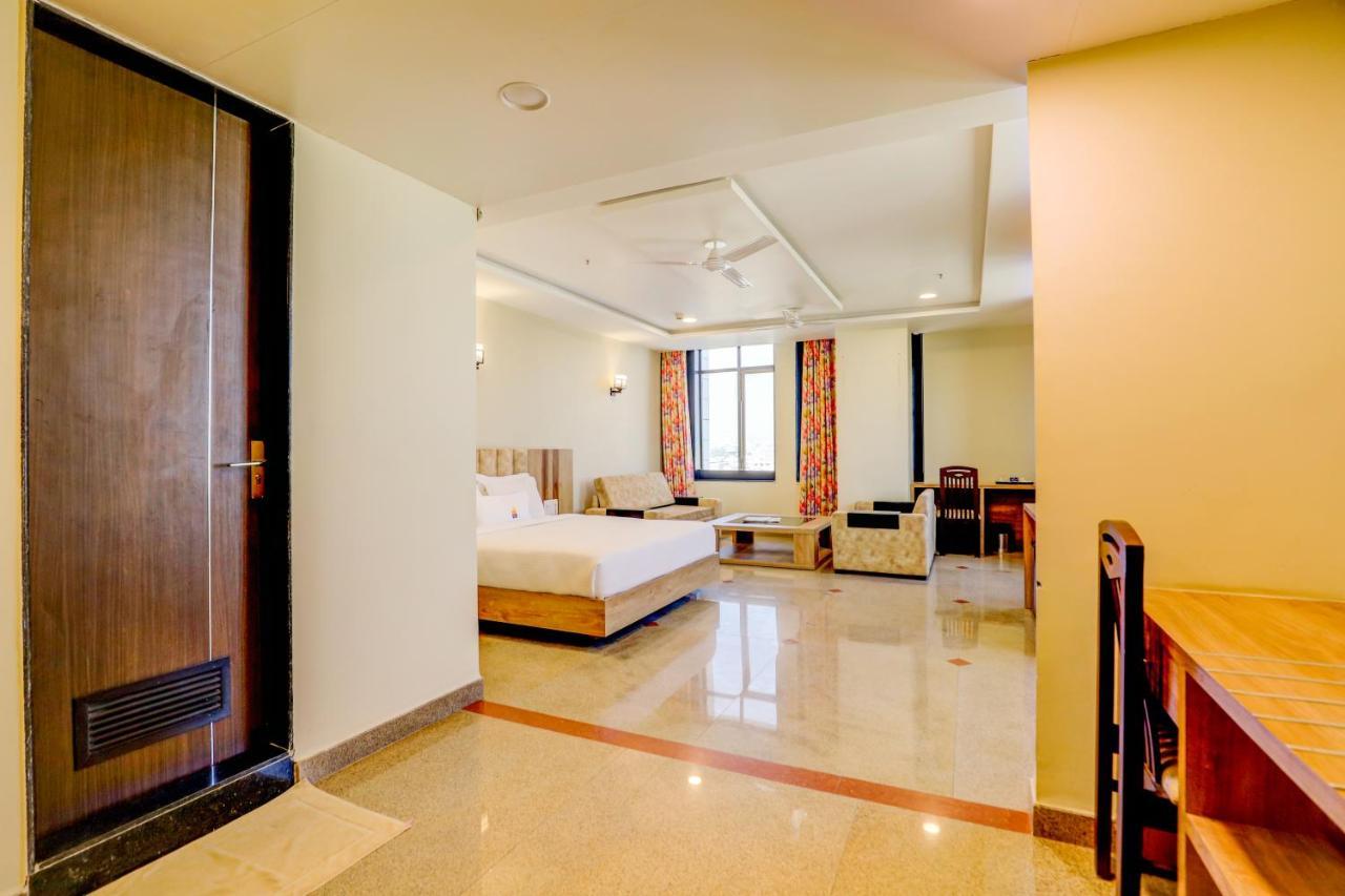 Shree Nanda Hotel