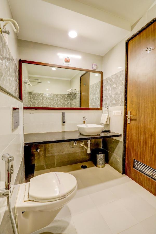Hotel Shree Nanda 4*