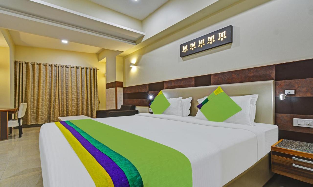 Mandovin, Hotel