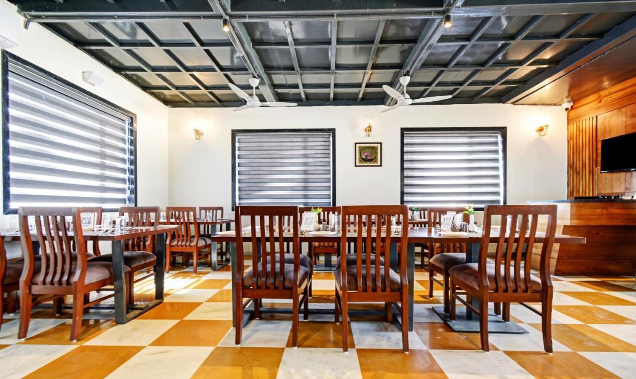 Ratnam By Vasudha Hotels 3*