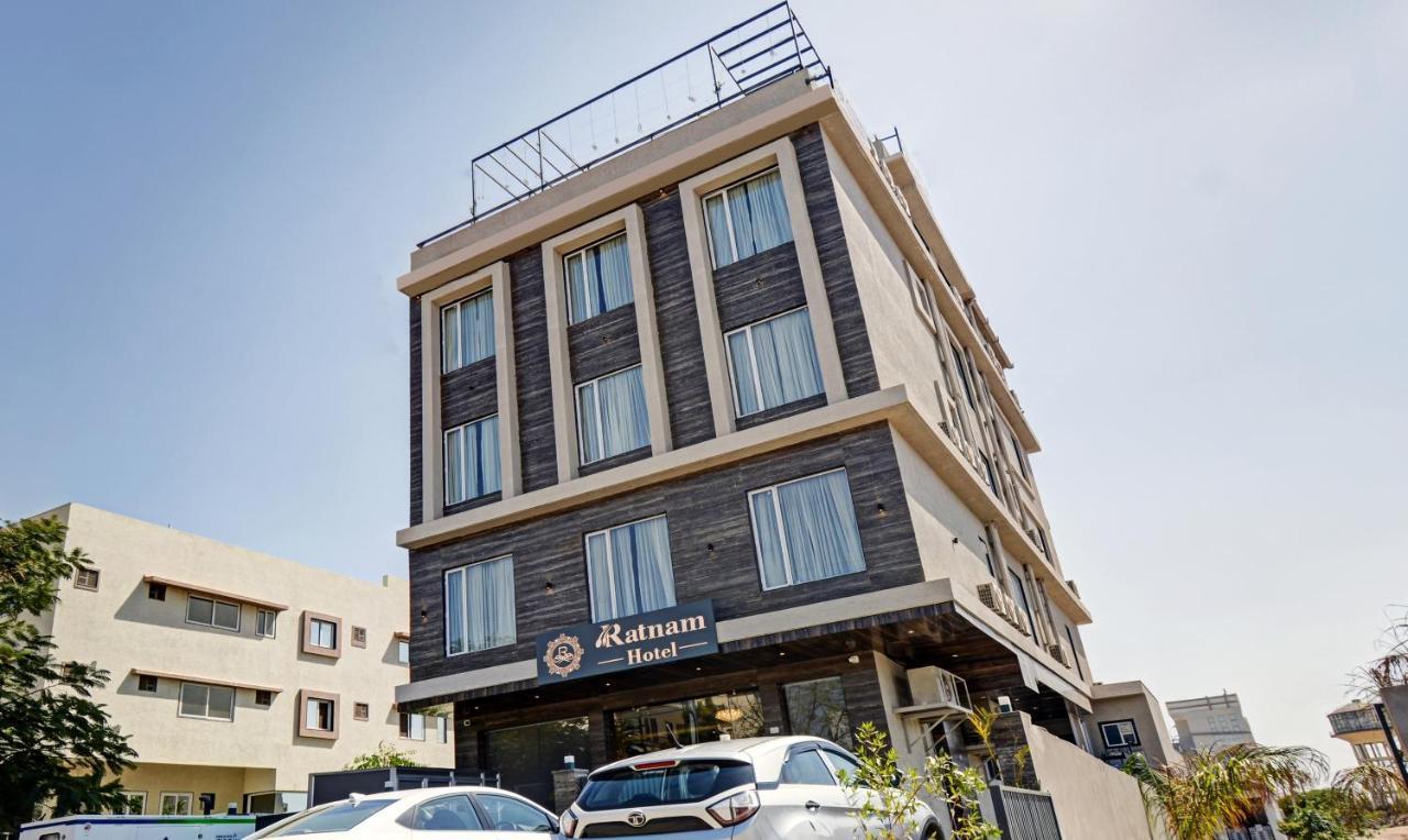 Ratnam By Vasudha Hotels 3*