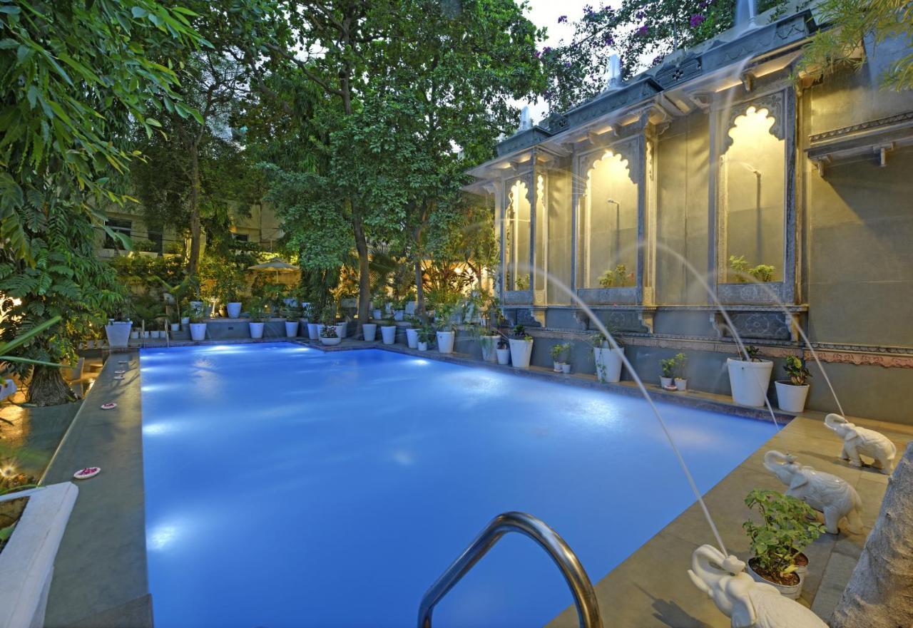 Raj Palace Hotel 3*