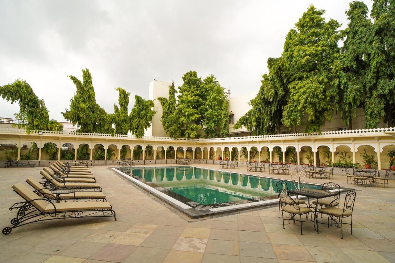 The Amar Mahal By Trulyy Resort 4*