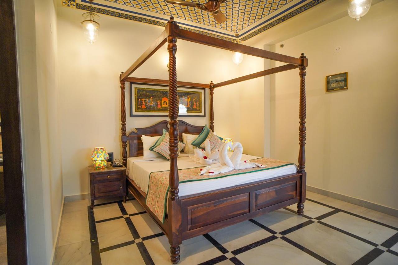 Resort The Amar Mahal By Trulyy 4*