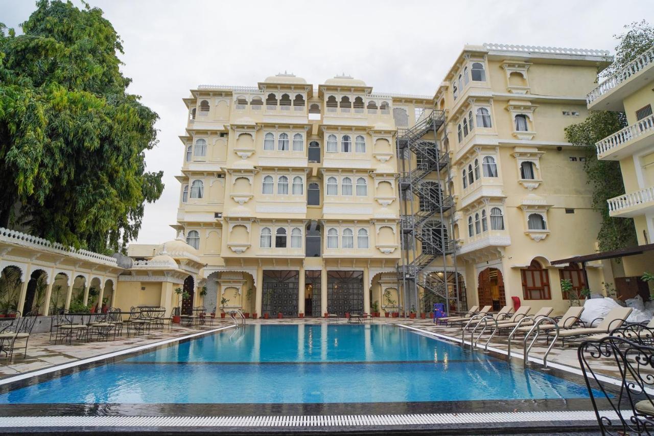 Resort The Amar Mahal By Trulyy 4*