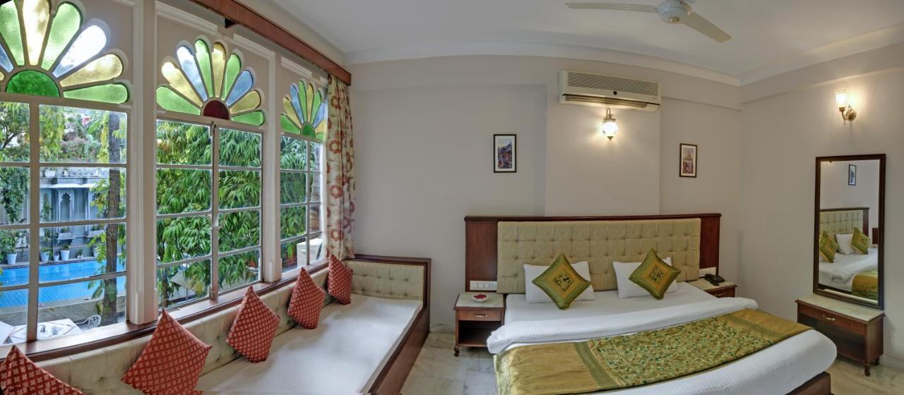 Raj Palace Hotel
