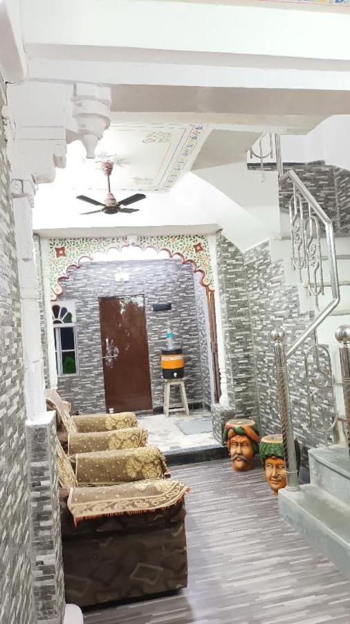 Bed & Breakfast Jag Niwas & Pure Veg Restaurant *