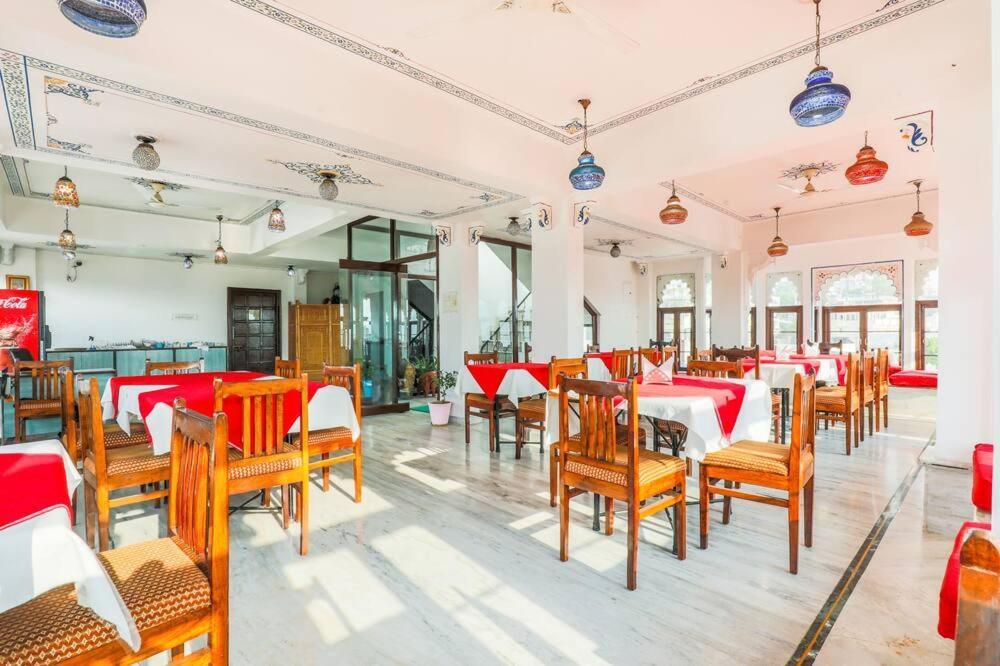 Pichola Haveli Hotel 2*
