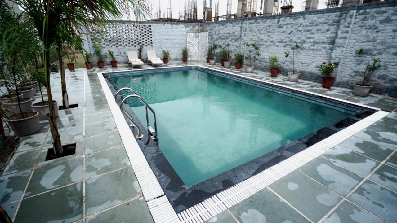 Ratnam By Vasudha Hotels 3*