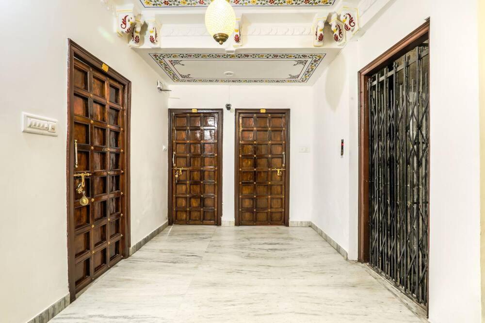 Pichola Haveli 2*