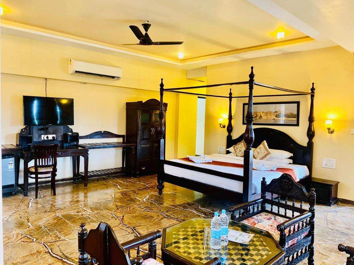 Hotel Aravali Valley